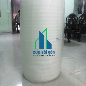 CUỘN XỐP PE 7MM CHẠY RA TỪ MÁY DÀI 100M